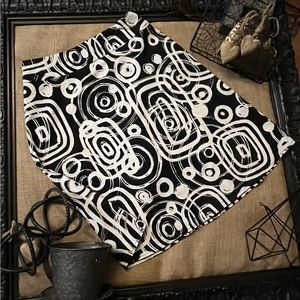 EUC Relativity Petite Black and White A Line Geo Print Skirt. Size 6